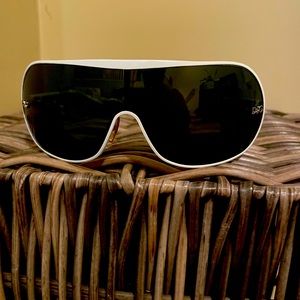 Brand new white stylish authentic D&G sunglasses for everyday wear.